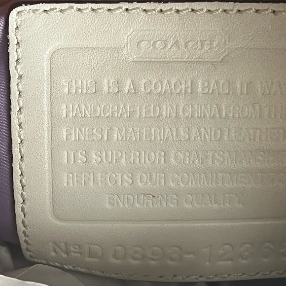 Vintage Coach Two tone Cream Tan Leather Shoulder Bag - Picture 13 of 17